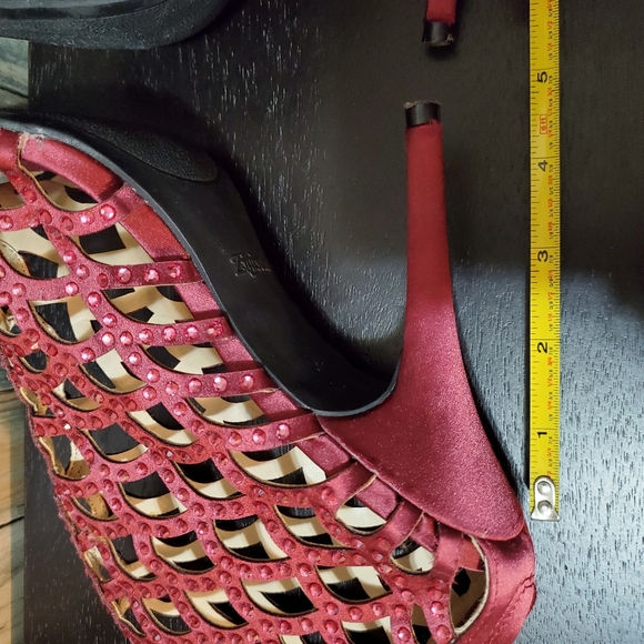 π΄ $25 FIRMπΏοΈ GONE SOON β GORGEOUS Rhinestone Caged Booties, 7 Sale $ Dropped - Picture 12 of 15